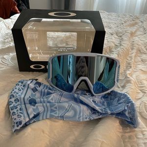 Oakley Prizm ski or snowboard goggle L